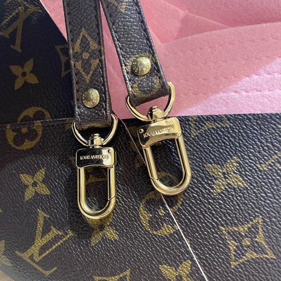 New Louis Vuitton Large kirigami ,change purse , strap & insert . - Picture 16 of 16